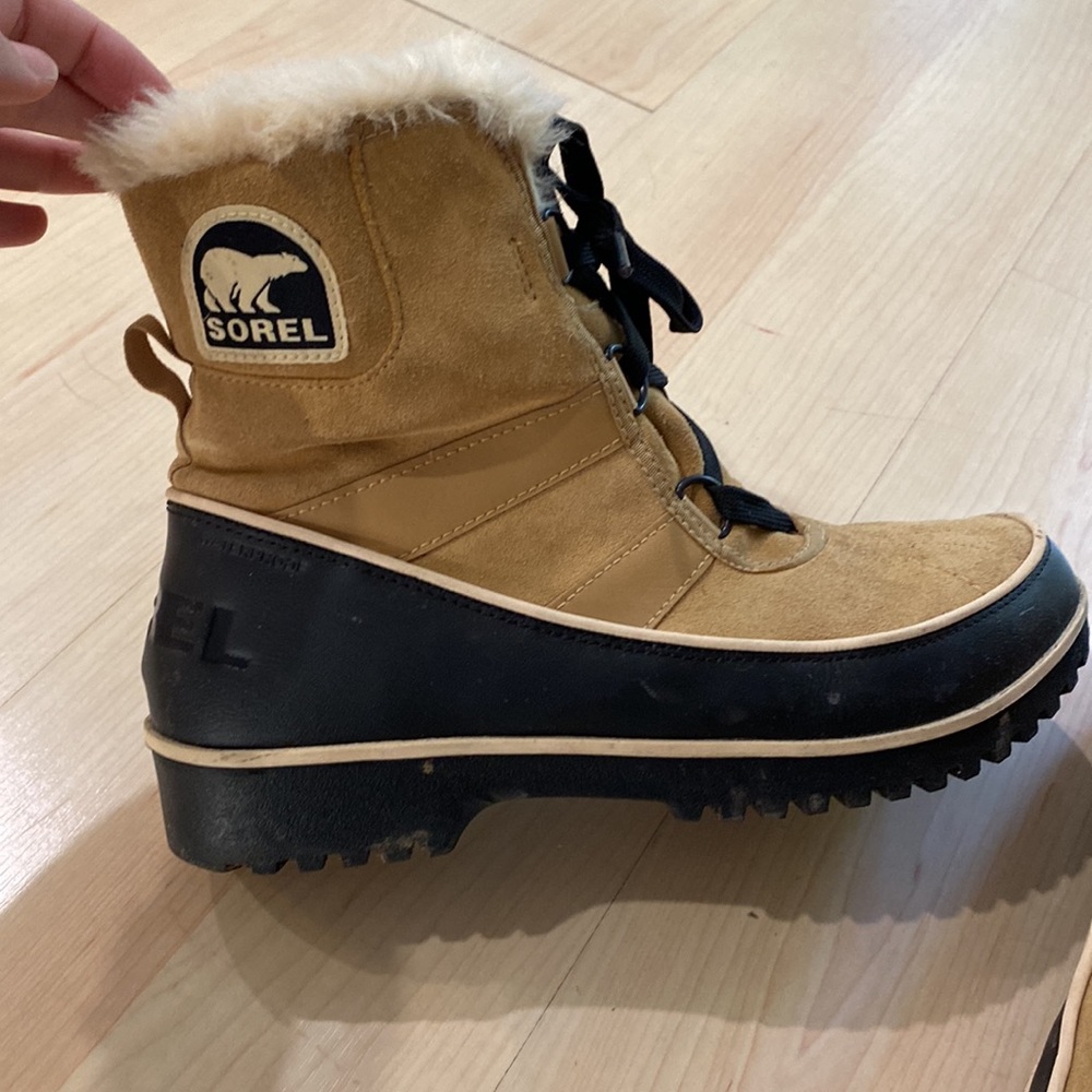 Sorel Boots - Womens
